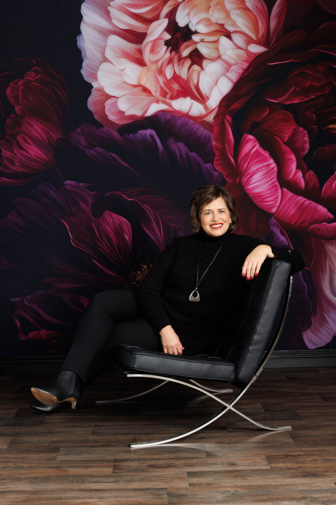 The 40 over 40 Project; Beauty; Empowering; women; Wichita; ICT; Kansas; KS; Photography; Photographer; Orange Sun Studio; Yvette van Teeffelen; Empowered; Women supporting women; Strong; Branding; Headshot; Tisha Cannizzo