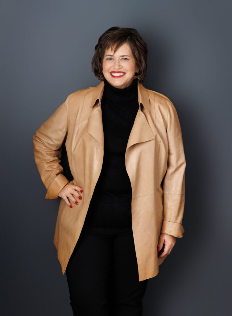 The 40 over 40 Project; Beauty; Empowering; women; Wichita; ICT; Kansas; KS; Photography; Photographer; Orange Sun Studio; Yvette van Teeffelen; Empowered; Women supporting women; Strong; Branding; Headshot; Tisha Cannizzo