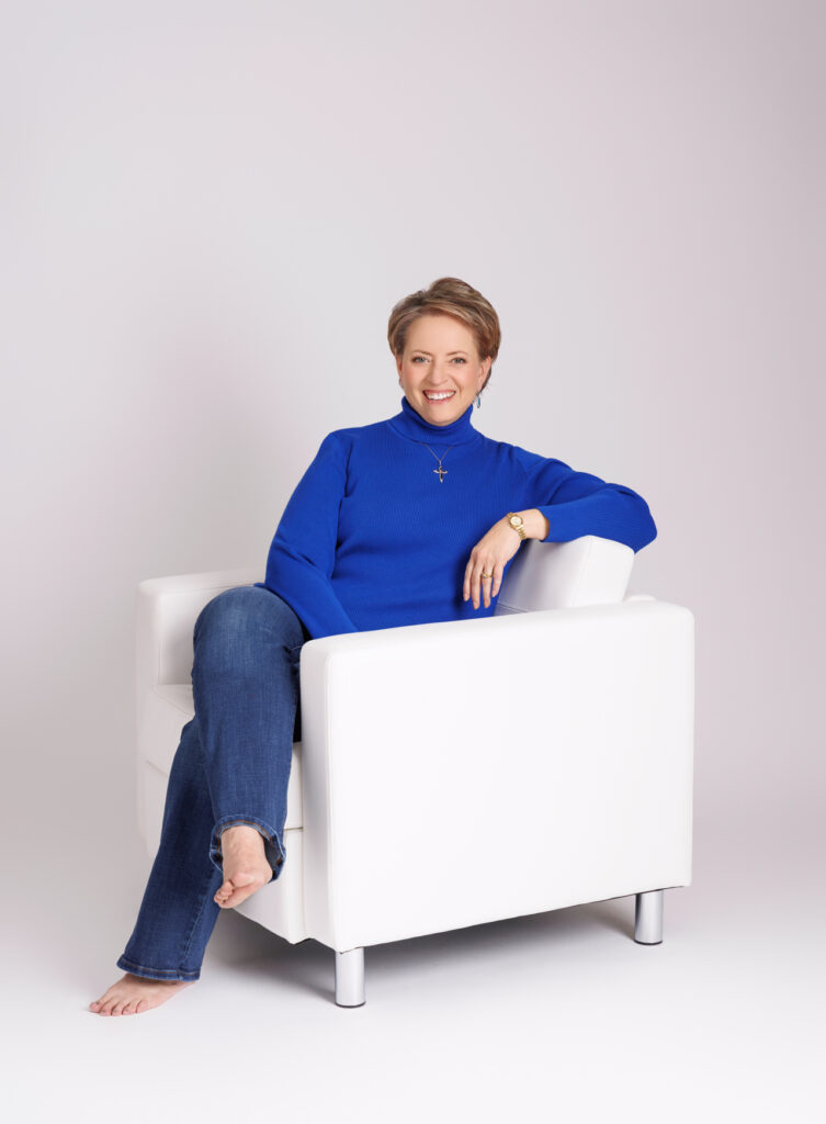 The 40 over 40 Project; Beauty; Empowering; women; Wichita; ICT; Kansas; KS; Photography; Photographer; Orange Sun Studio; Yvette van Teeffelen; Empowered; Women supporting women; Strong; Branding; Headshot; Joyce McEwen Crane