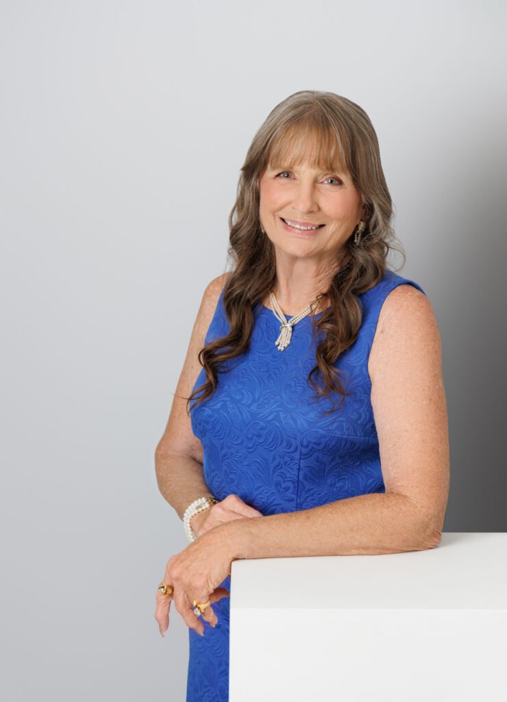 The 40 over 40 Project; Beauty; Empowering; women; Wichita; ICT; Kansas; KS; Photography; Photographer; Orange Sun Studio; Yvette van Teeffelen; Empowered; Women supporting women; Strong; Branding; Headshot; Katrina Stockton