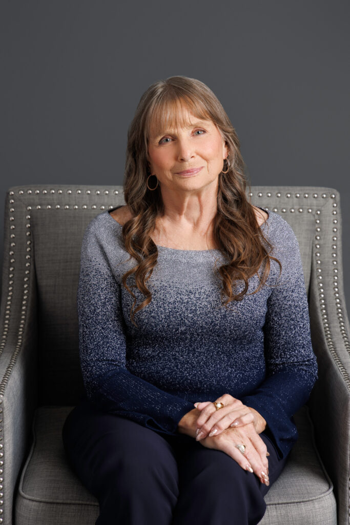 The 40 over 40 Project; Beauty; Empowering; women; Wichita; ICT; Kansas; KS; Photography; Photographer; Orange Sun Studio; Yvette van Teeffelen; Empowered; Women supporting women; Strong; Branding; Headshot; Katrina Stockton