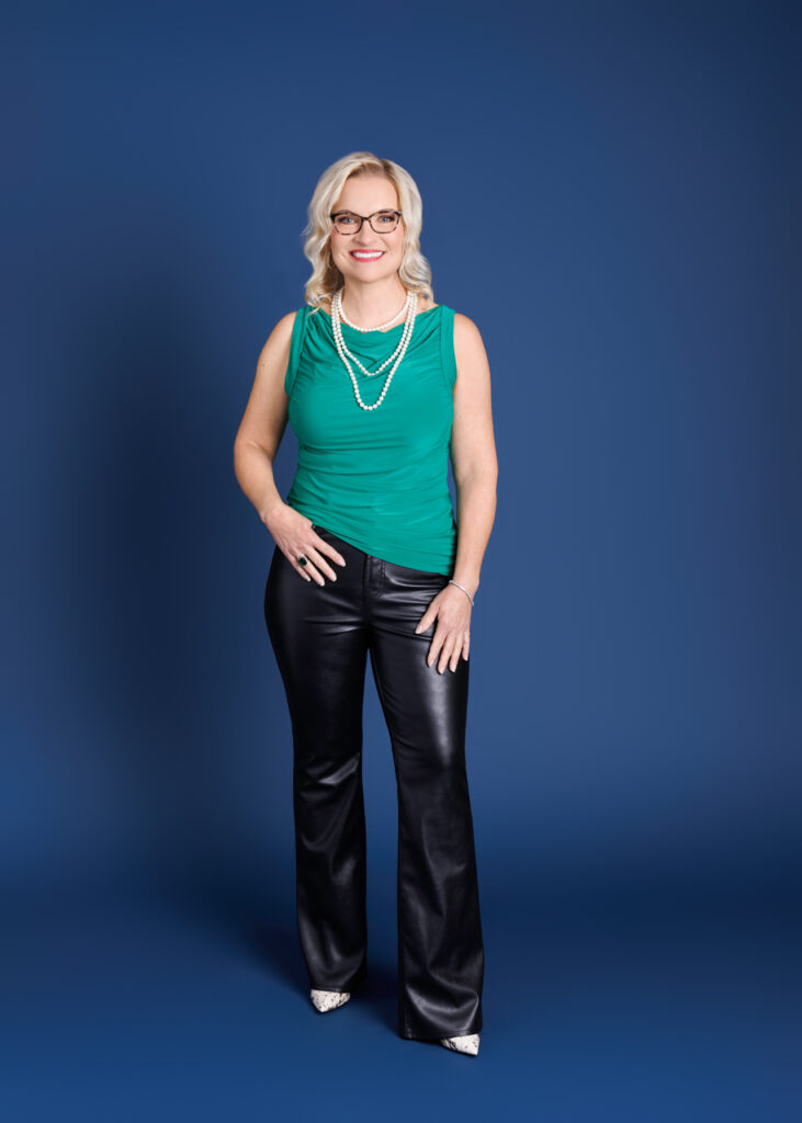 The 40 over 40 Project; Beauty; Empowering; women; Wichita; ICT; Kansas; KS; Photography; Photographer; Orange Sun Studio; Yvette van Teeffelen; Empowered; Women supporting women; Strong; Branding; Headshot; Rebecca Billups