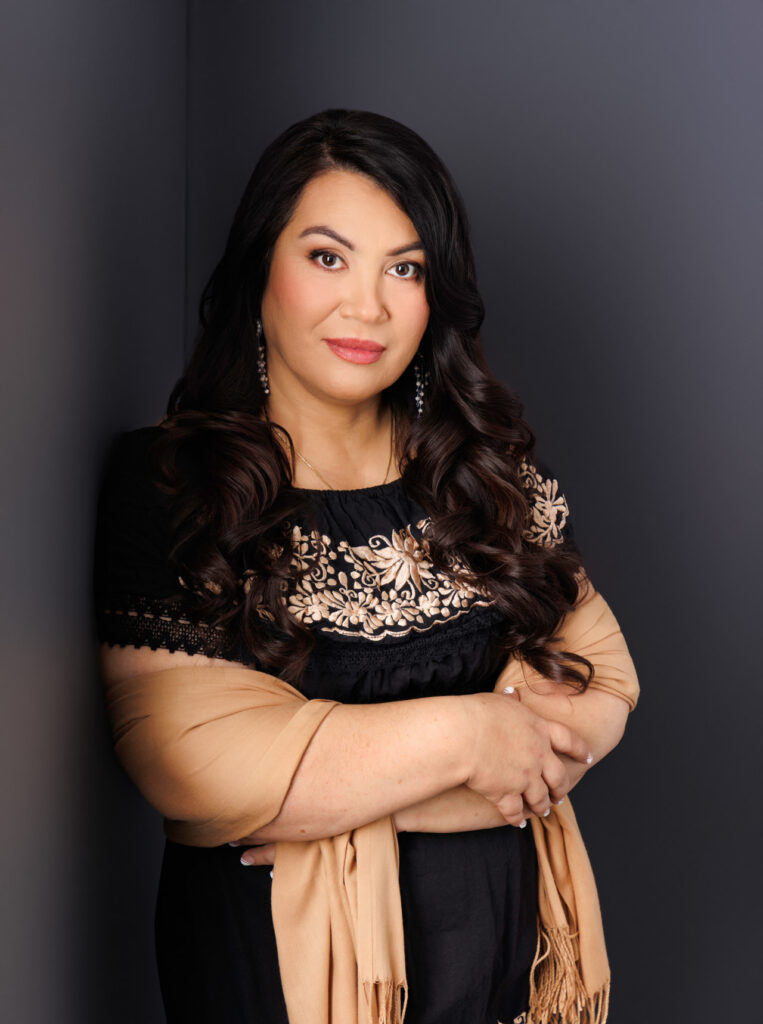 The 40 over 40 Project; Beauty; Empowering; women; Wichita; ICT; Kansas; KS; Photography; Photographer; Orange Sun Studio; Yvette van Teeffelen; Empowered; Women supporting women; Strong; Branding; Headshot; Yeni Silva